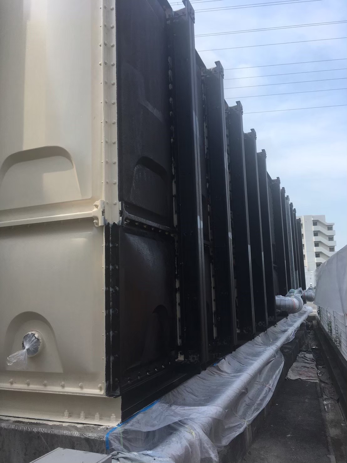 貯水タンク塗装の画像