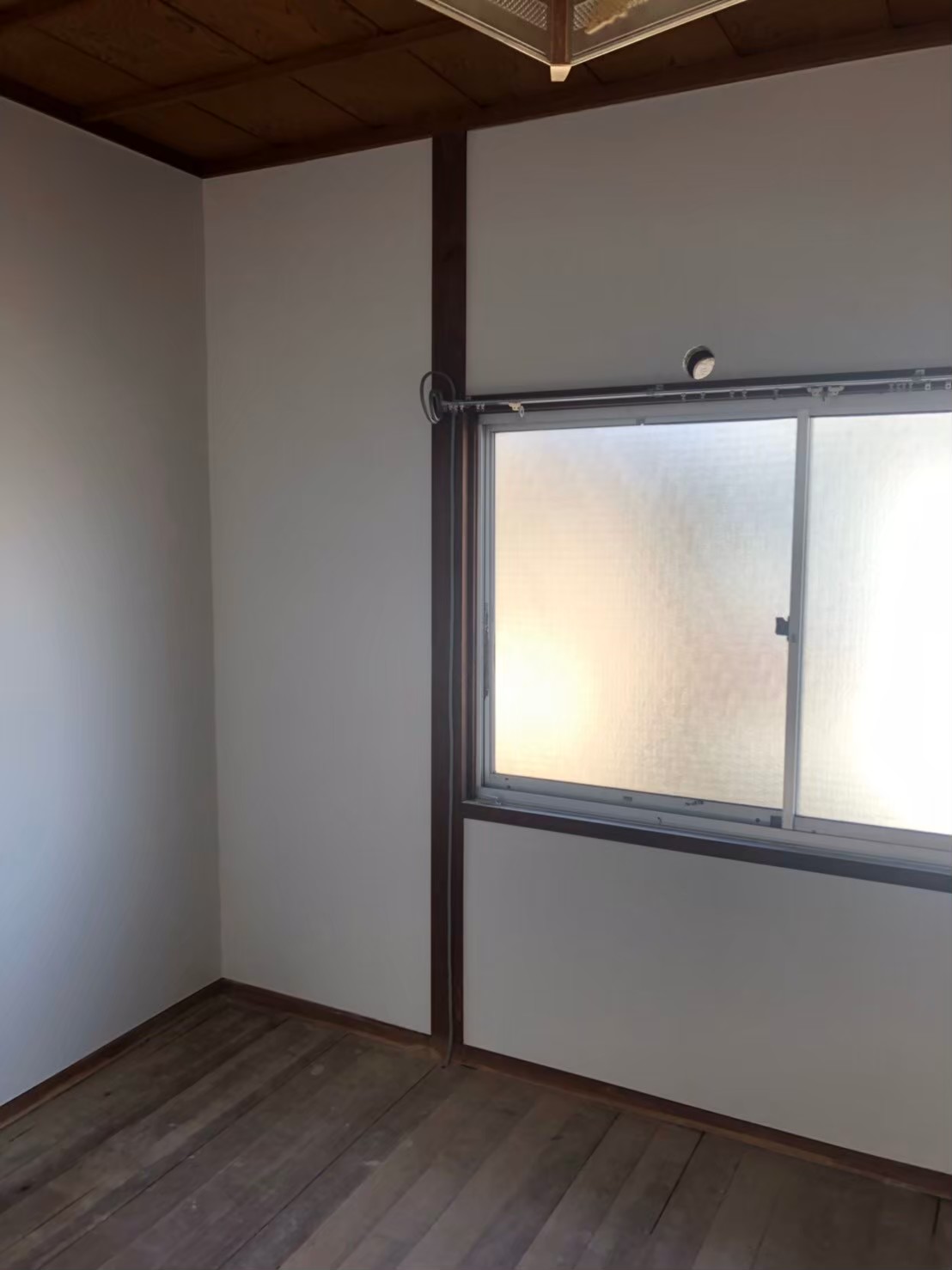 岡山市中区 借家 内部塗装の画像